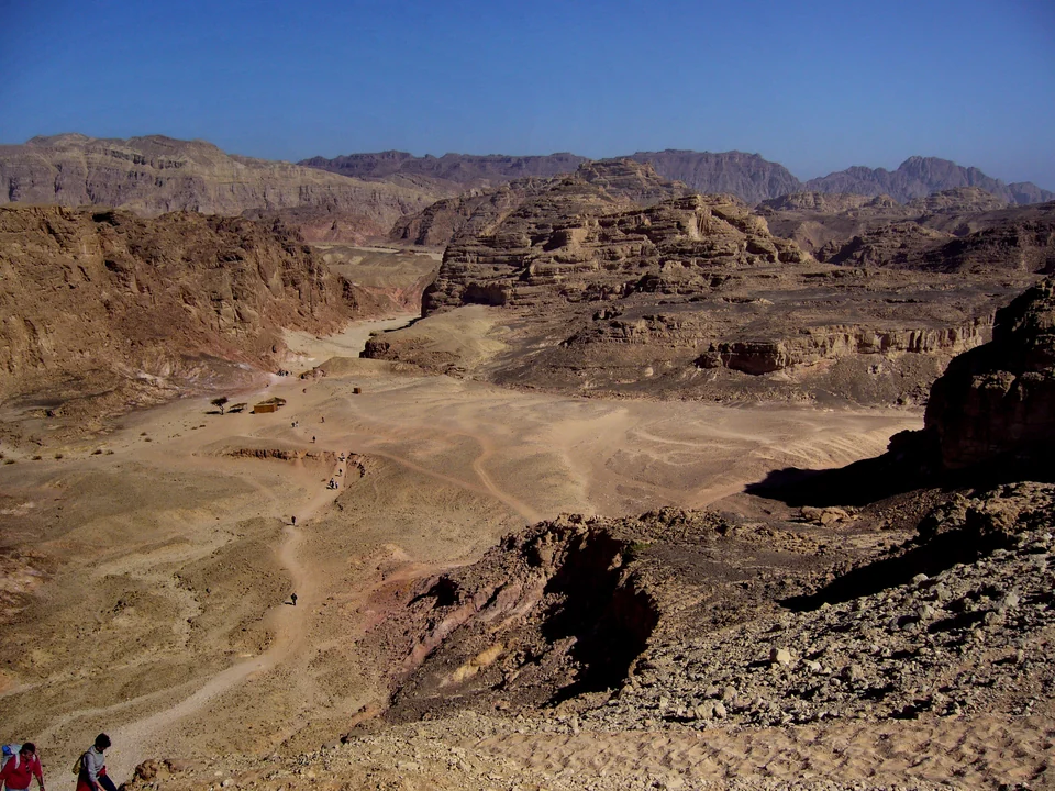 Paesaggio montuoso del deserto del Sinai