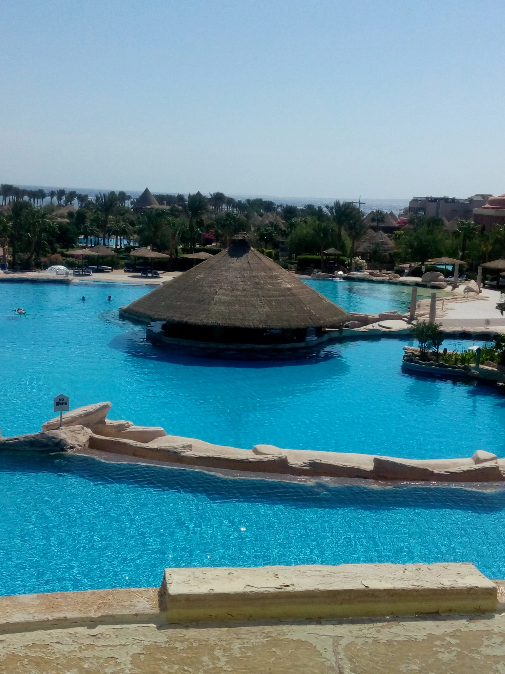 Piscina di un resort a Sharm El Sheikh