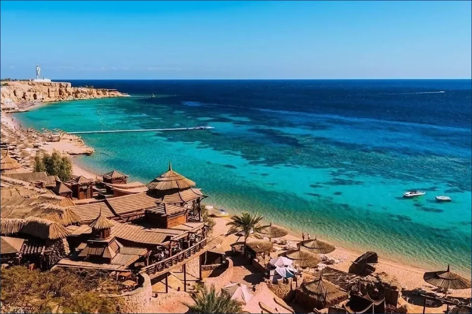 Costa turchese del Mar Rosso a Sharm El Sheikh